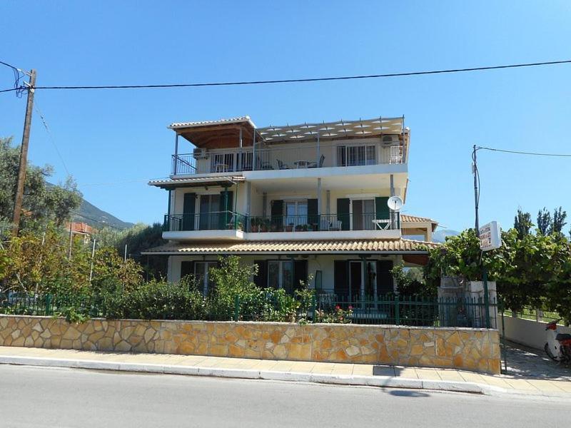 Zotos Studios Vassiliki Esterno foto