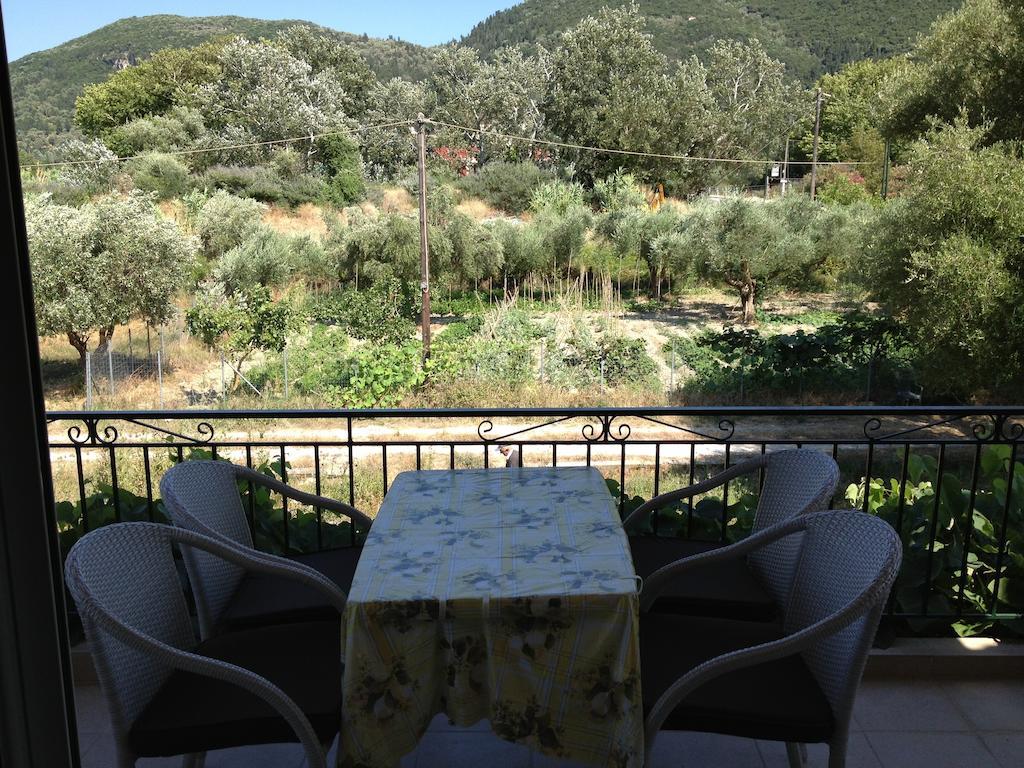 Zotos Studios Vassiliki Esterno foto